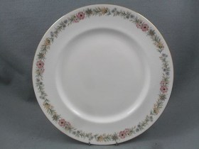 Belinda dinner plate